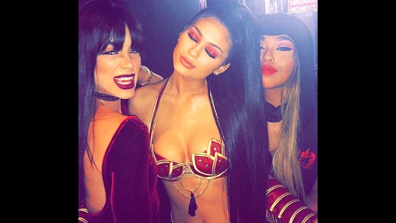 Celebrity Halloween 2015 Costumes Part 2 - Taylor Swift, Liz Gillies, Kendall Jenner & More!