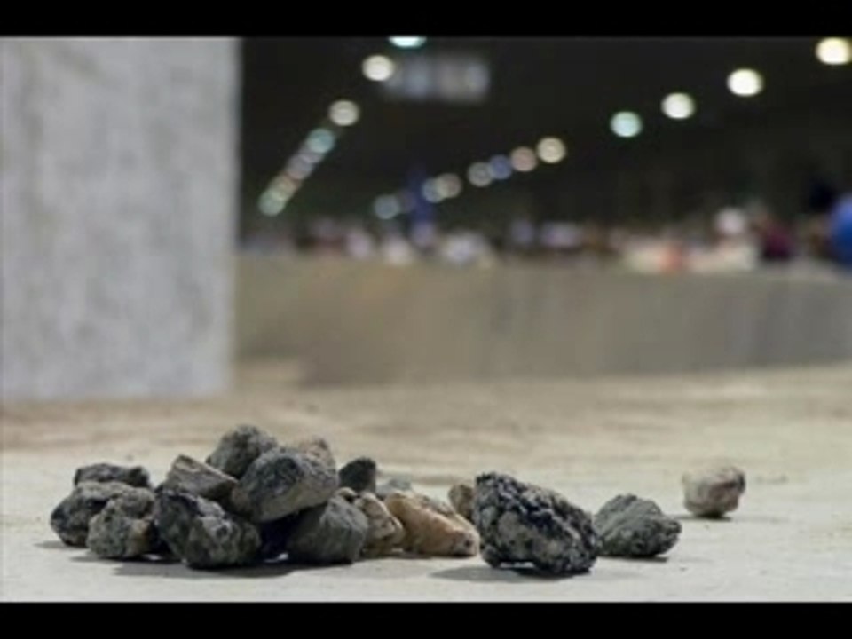 Sourate  25  ♥ Coran Lu en Français ♥ Marie Kettani ♥  مــاري الـكـتـانــي