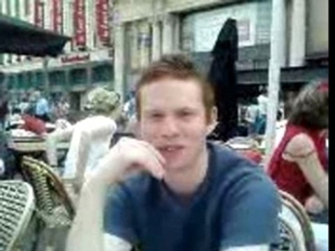 Charly fait l'bébé