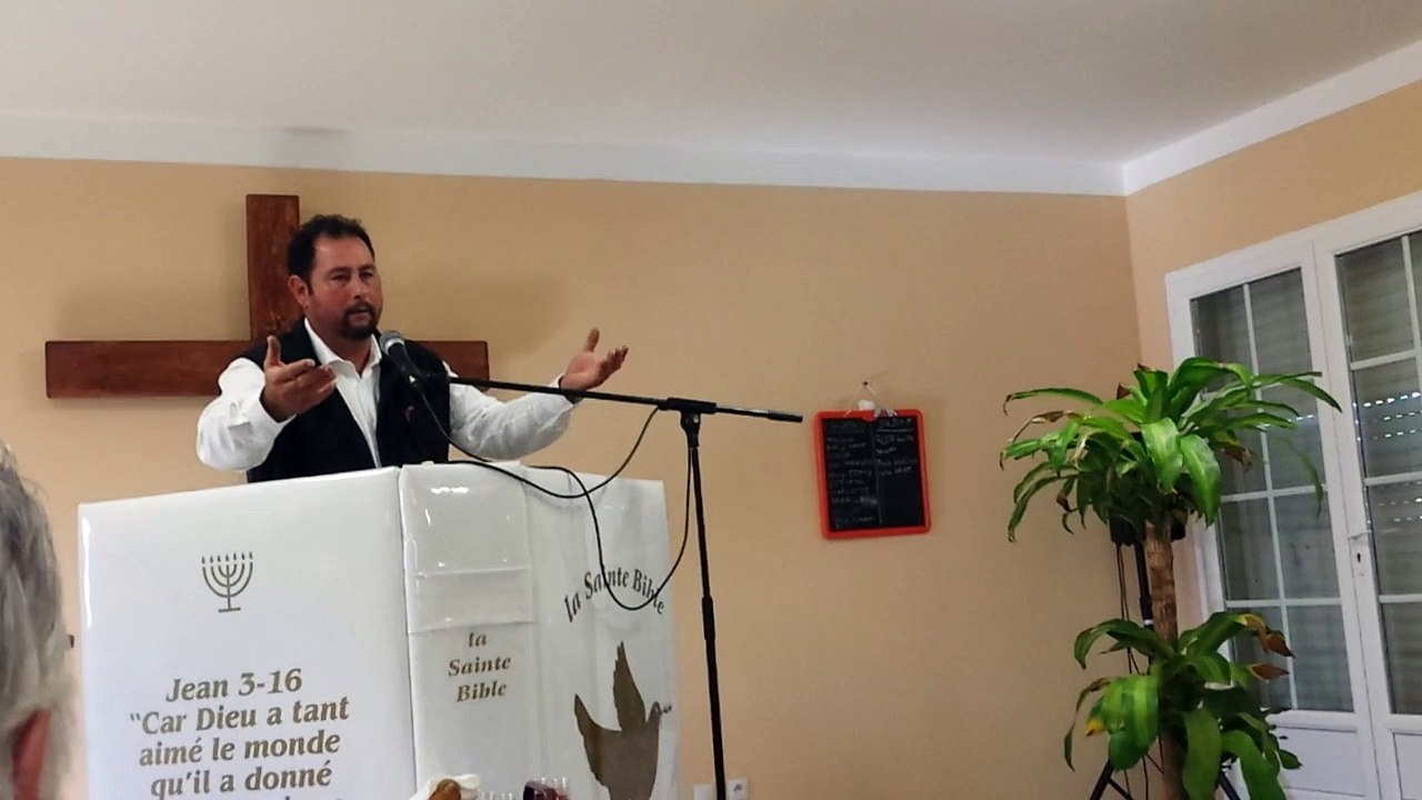 Diacre officiel de l'eglise de bram