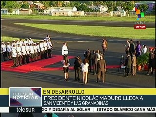 Télécharger la video: Nicolás Maduro arriba en visita oficial a San Vicente y las Granadinas