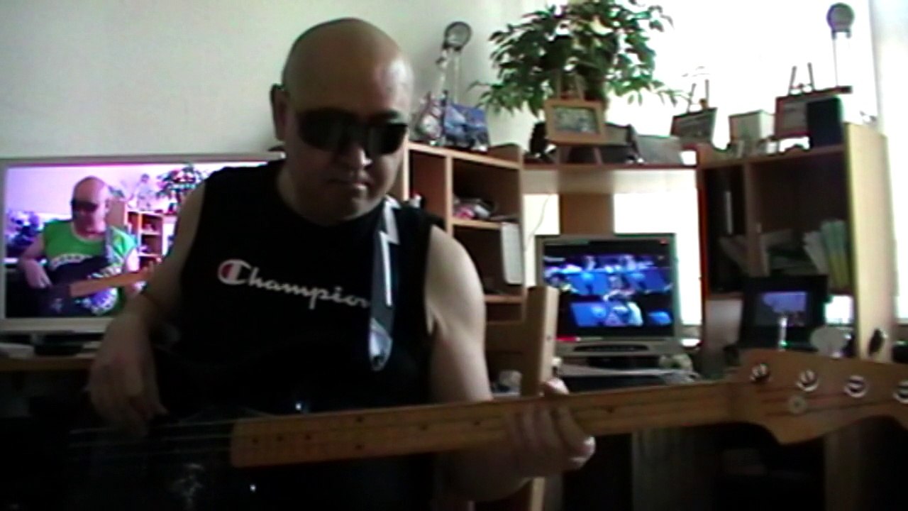 Luciano Pavarotti & James Brown it's a mans world HD720 Basscover Bob Roha