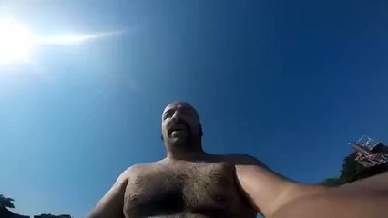 Хедшот во время селфи под водой!