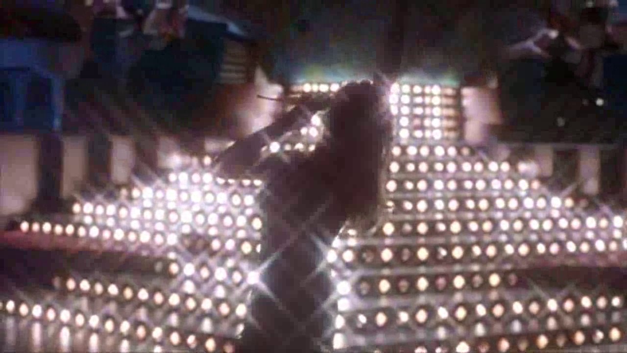 Chuck Norris assistindo ao Filme The Mask