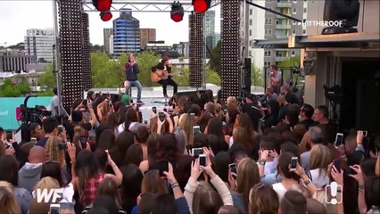 Justin Bieber - Boyfriend - Live at Fox FM's Hit The Roof (Melbourne, Australia)