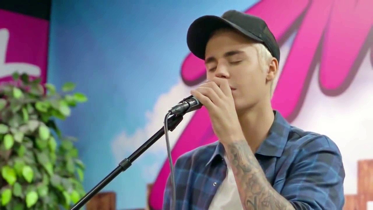 Justin Bieber - What Do You Mean - Acoustic (Live at ZMonline - New Zealand)