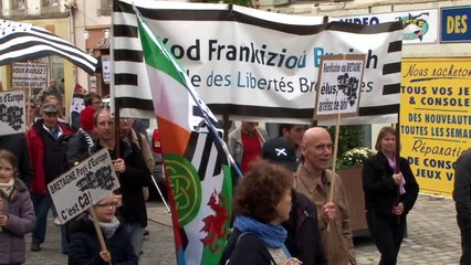 Très belle manifestation et très beau reportage.