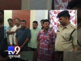 Railway Police seize Rs.2.5 crore from passenger, Ahmedabad - Tv9 Gujarati