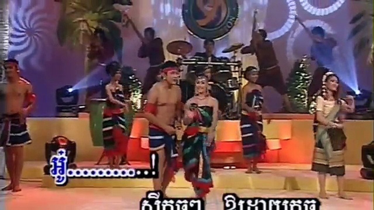Khmer Dance _ SM Vol.7 - Chhoeun Odom - សុរិយាល្ងាចថ្ងៃ - - YouTube
