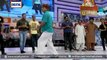 Man wins a bike dancing competition in Jeeto Pakistan