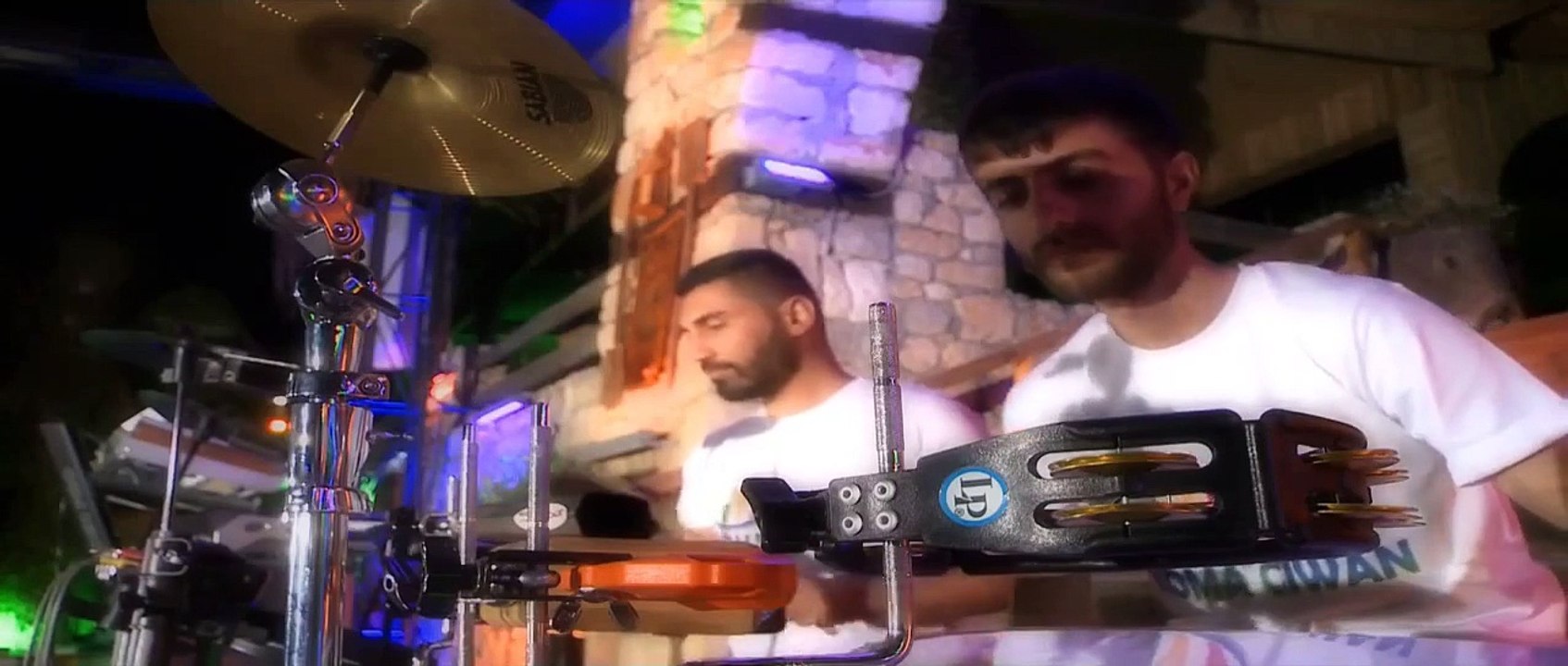 Jiyan Sozdar - Rojava YPG 2015 HD - KURDISH MUSIC 2015 - KÜRTÇE MÜZİK 2015 - MUZIKA KURDI