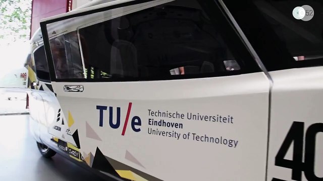 Meet Stella Lux (World Solar Challenge 2015, Solar Powered Car by Solar Team Eindhoven TU_e)