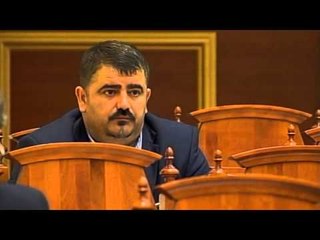 Report TV - Dita e parë e Ndocajt në grupin e PS, i "fsheh" medias emocionet