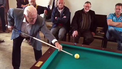 Raymond Ceulemans geeft les op Landgoed Nienoord - RTV Noord