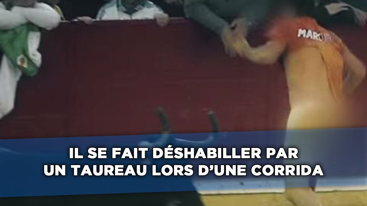 Il se fait déshabiller par un taureau lors d'une corrida
