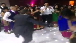 Shadi Main Dance Fail - Saree Nikal Gayi