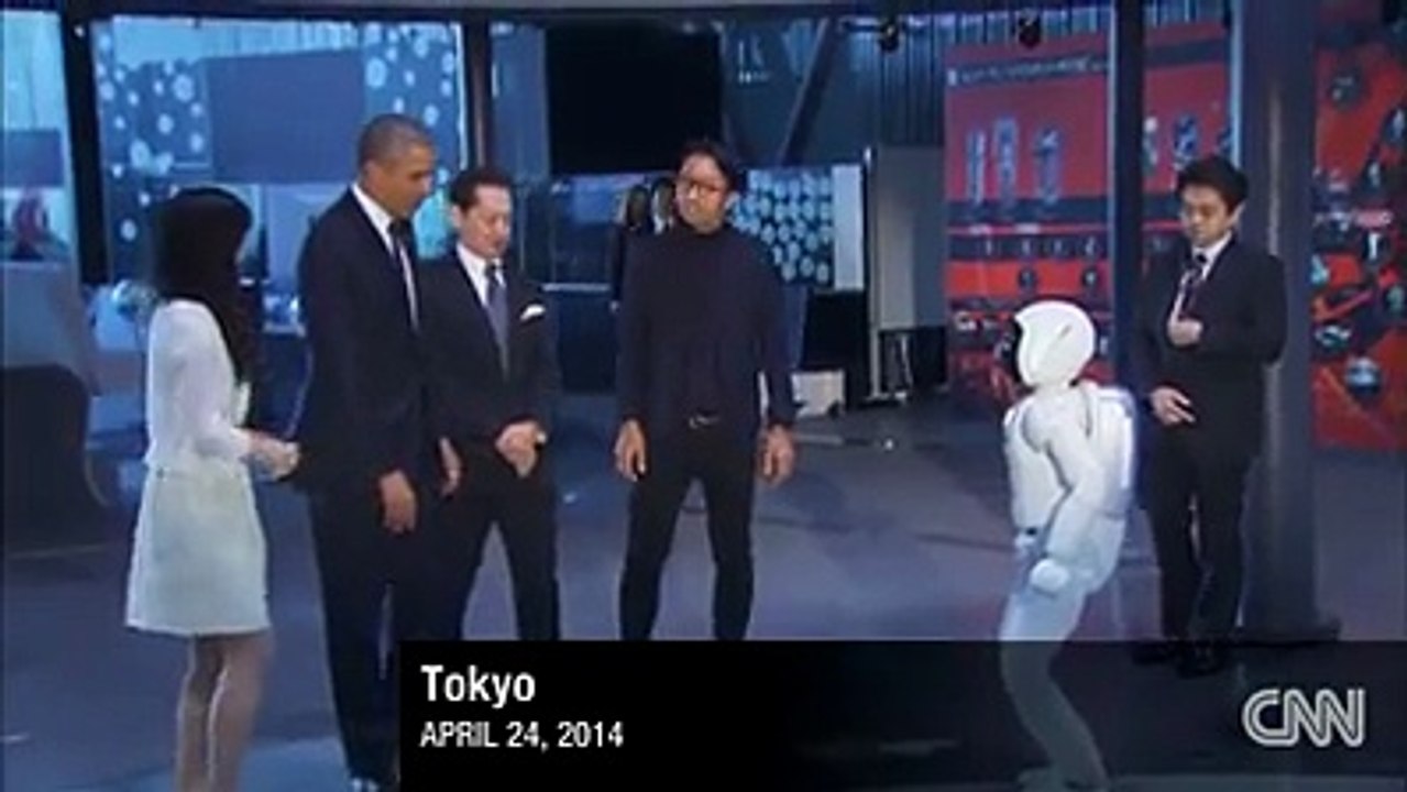 Technology | President Obama Plays Soccer With Japanese Robot Asimo