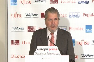 Méndez de Vigo ve como rehén a la sociedad catalana