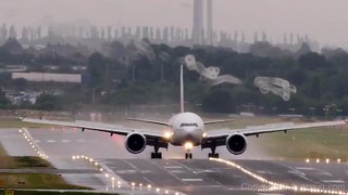 Emirates 777 airplane creates a spectacular vortex landing