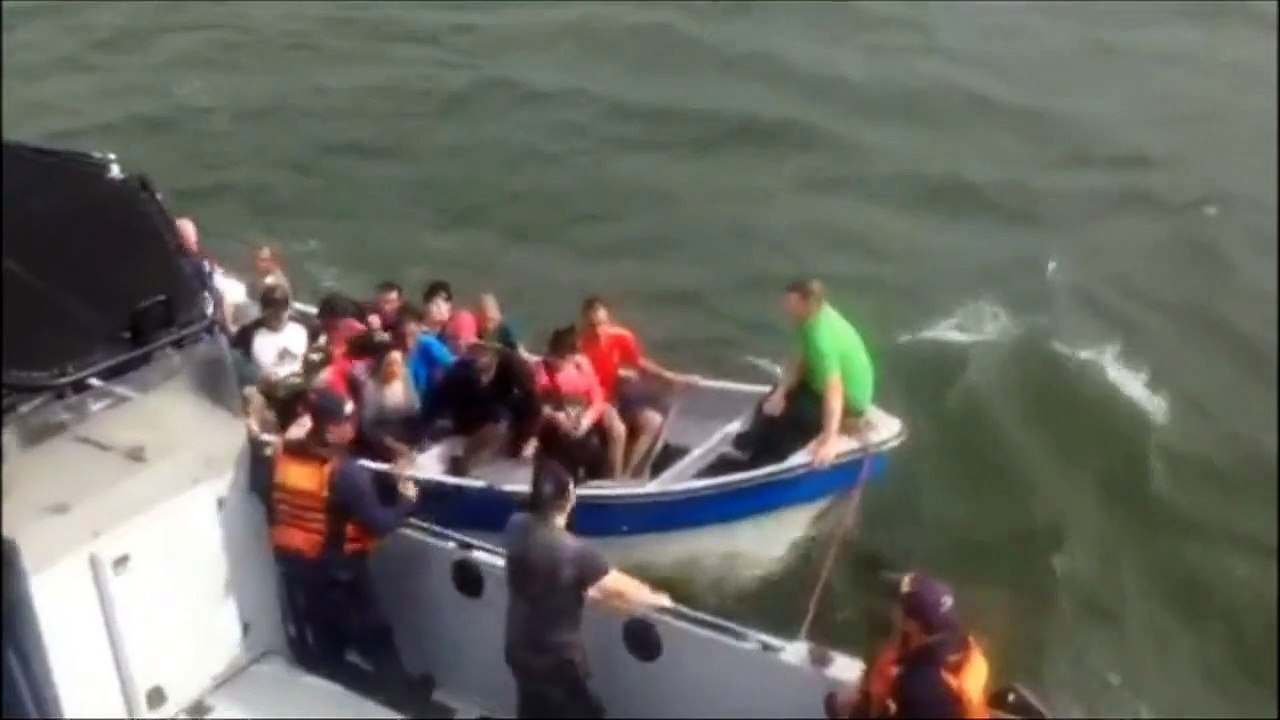 Imigrantes cubanos são resgatados na costa colombiana