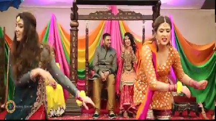Most Popular Video Of Pakistani Mehndi Dance Prepration