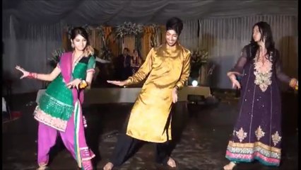 Boys and Girls Best Mehndi Dance Aik Do Teen Char