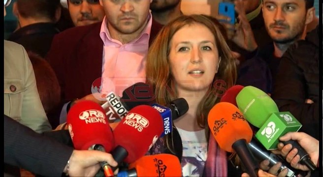 Lirohen pas 8 orësh studentët që gjuajtën me vezë kryeministrin- Ora News- Lajmi i fundit-