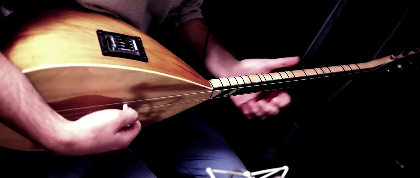 Baglama Taksim - Saz Solo - Uzun Hava - Studio Recording - Marcel Duman - 2015