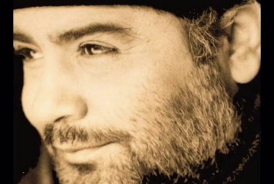 Kırdılar Yüreğimi Kırdılar Azarlarla Sürgünlere Yolladılar Sabah 4 te Yağmurlarla Ben Yandım Siz Yanmayın Allah Aşkına...