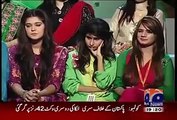 Humaima Malik is Bashing For Peoples Criticism on Komal Rizwis Selfie Must Watch