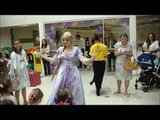 Contando Histórias Rapunzel - Personagens vivos - Era Uma Vez. Princesas