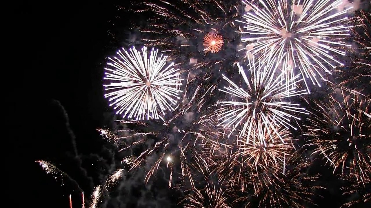 Spectacle pyro-musical - Pt 2 - Neuchâtel - Fête des Vendanges - 2015