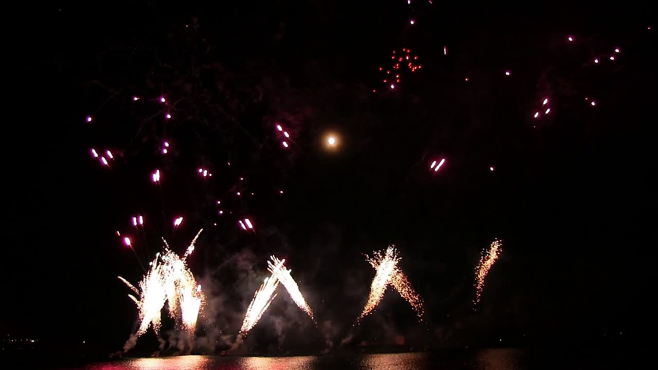 Spectacle pyro-musical - Pt 3 - Neuchâtel - Fête des Vendanges - 2015