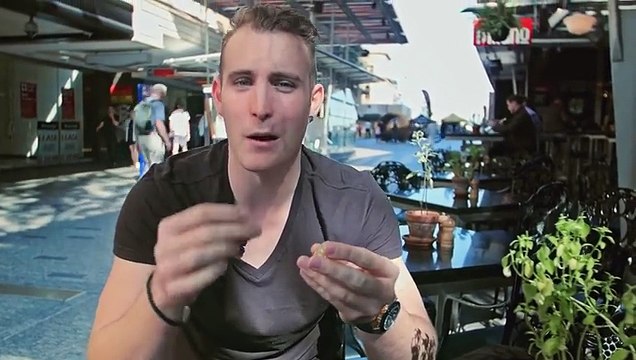 Magic Tricks Revealed׃ Cool Coin Trick Flourish׃ Everyday Magic Tricks! best magician in the world