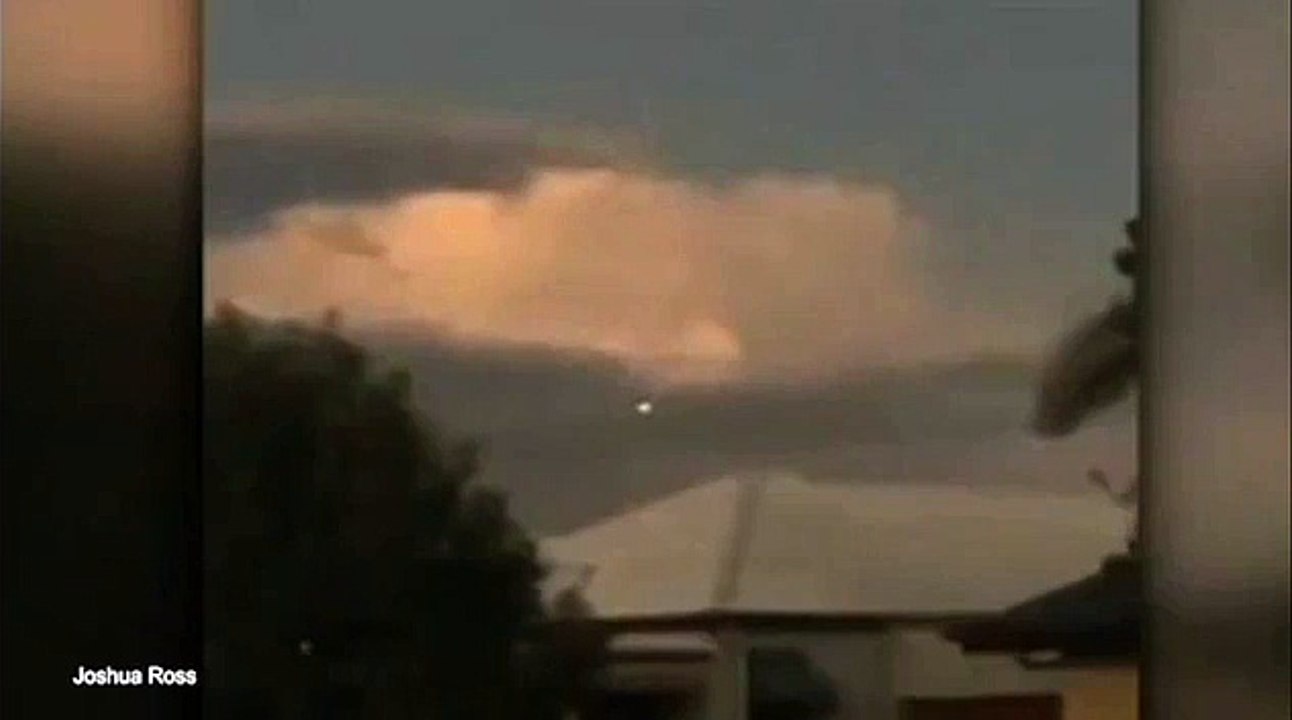 A UFO has been captured on camera over the Sunshine Coast - Video Dailymotion