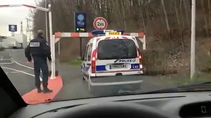 LA POLICE DE NOS JOURS !!!!
