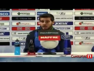 Barcelona'lı futbolcular yanlış basın toplantısını bastı