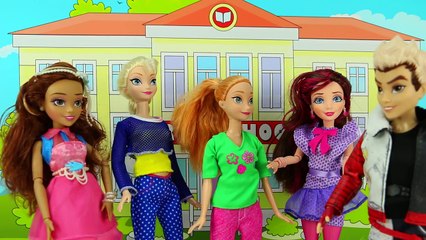 Anna Tricks Descendants Mal & Evie to Get Frozen Elsa’s Freezing Powers Back. DisneyToysFa