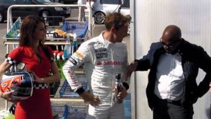 【ドッキリ】ガソリンスタンドで圧巻F1洗車！サプライズ！