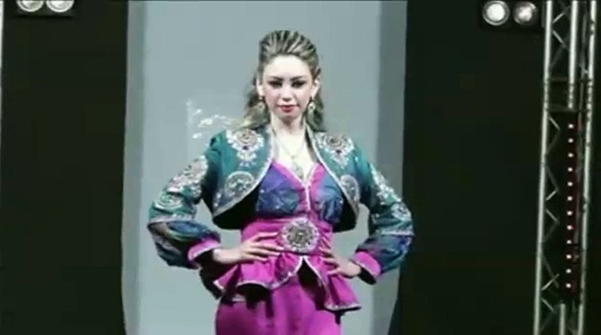 défilé de mode maison hafsa haute couture - Vidéo Dailymotion
