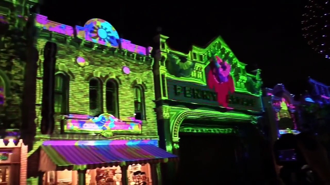 FULL Disneyland Forever fireworks debut with Main Street projections for 60th anniversary