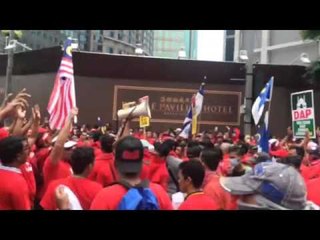 KLCC chaos