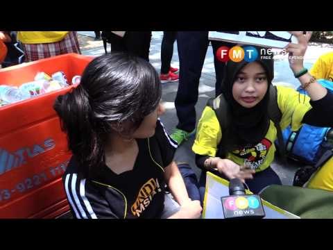 Bersih participants tell their demands for the rally