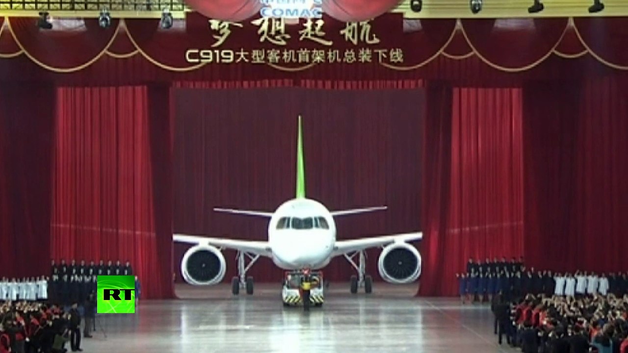 La Chine présente son premier avion pour concurrencer Airbus et Boeing