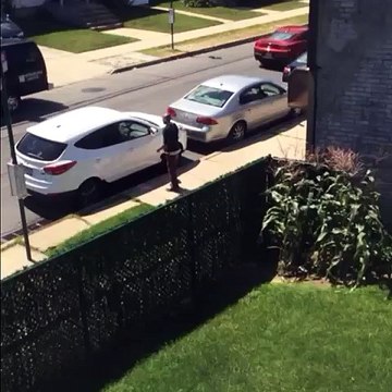 Guy Threatens His Girl With Nude Photos