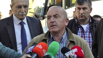 Report TV - Protestë e shoqatës së transportit të udhëtarëve Tiranë - Elbasan