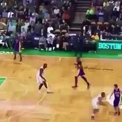 Quand le basket rencontre le foot, signé Steve Nas