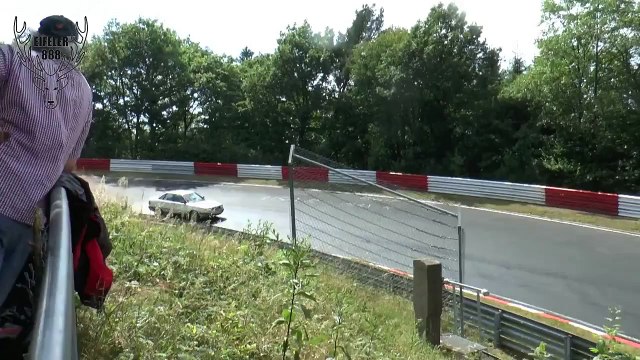 Nürburgring Nordschleife Touristenfahrten 2014 Audi 80 short Crash