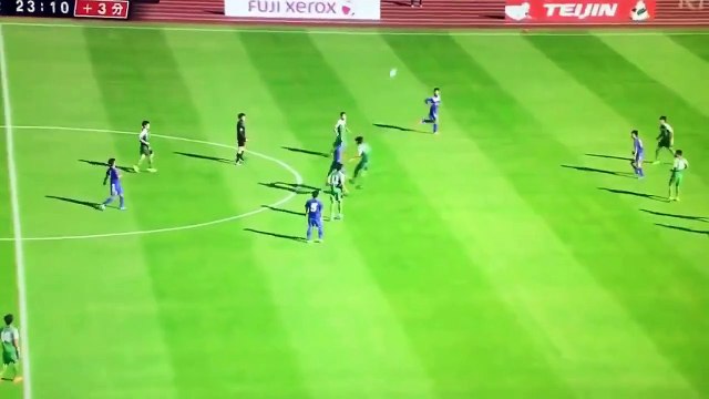 Le but de l'année 2015 marqué par un japonais