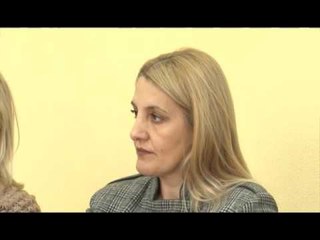 Lajme - AGK vizitë në Kryqin e Kuq